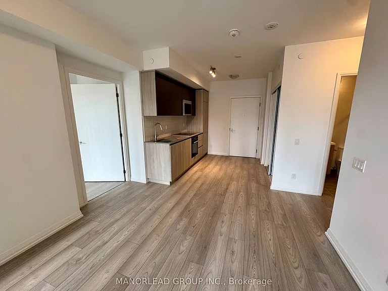 400 King St W #1517 — Photo 3