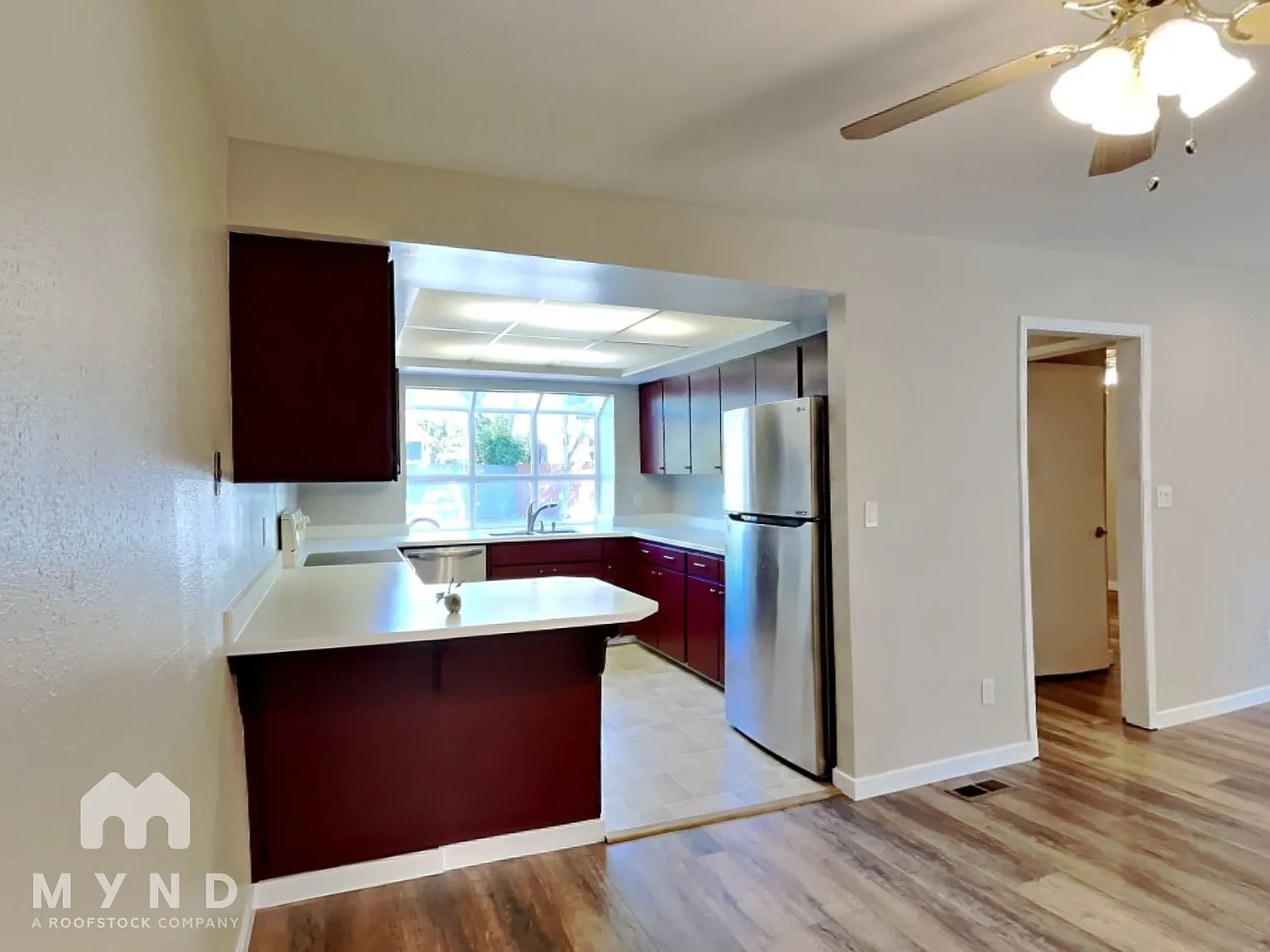 4 bed, 2.5 bath, 1900 sqft, $3,375 — Photo 3