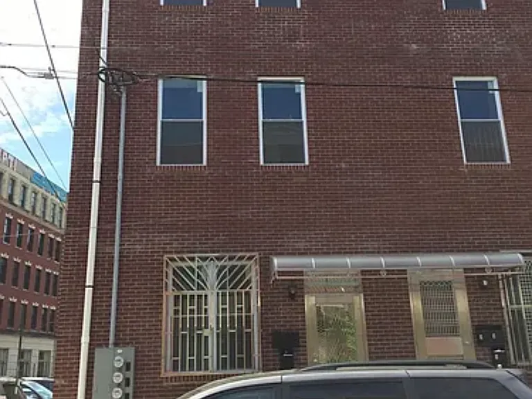 916 Green St #3RDFL — Photo 1