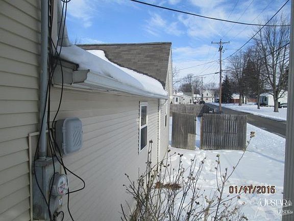 3rd image of 402 W Lafever St