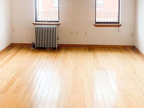 3rd image of 246 N 5th St APT 4R