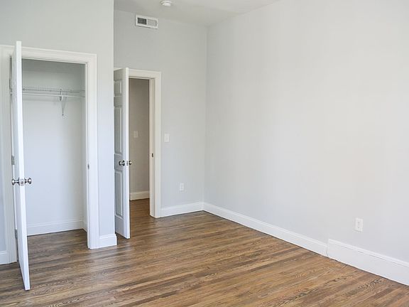 5th image of 177 Lawrence St Unit 2