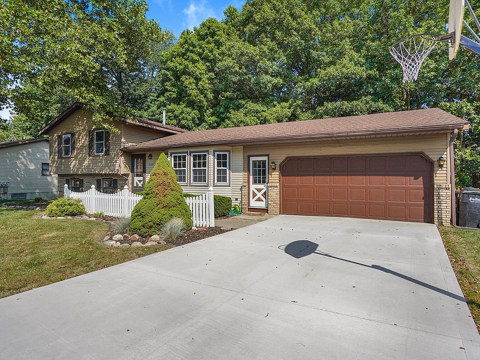 1st image of 3165 Honeywood Dr SW