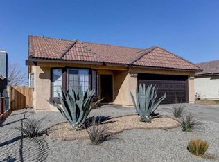 5261 Sunburst Dr, Palmdale, CA 93552
