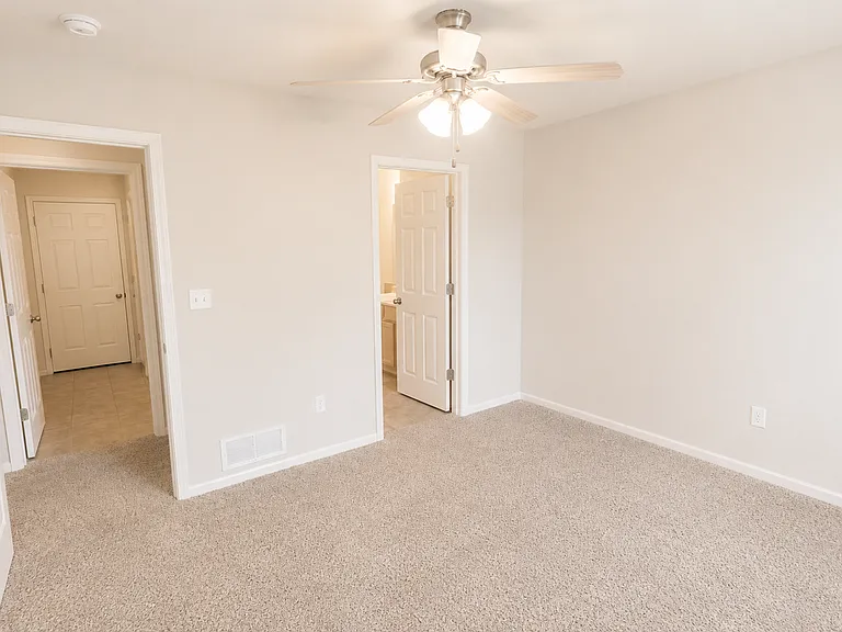 4005 Snowy Owl Dr — Photo 13