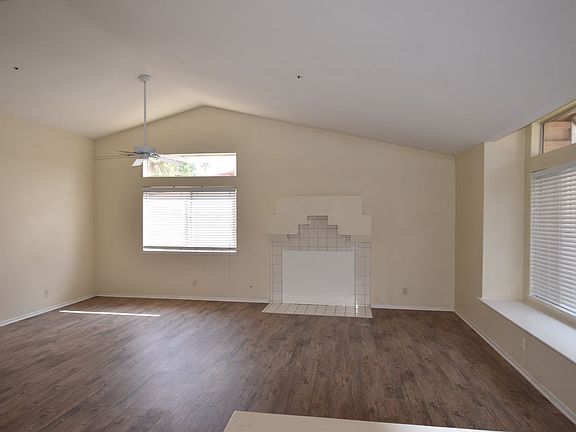 3rd image of 13612 Lassen St