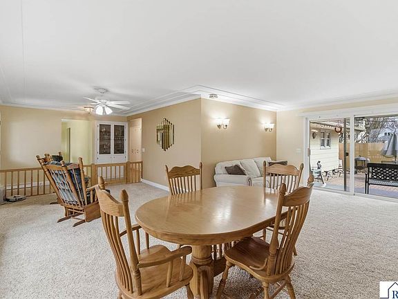 5th image of 205 3rd Ave SE