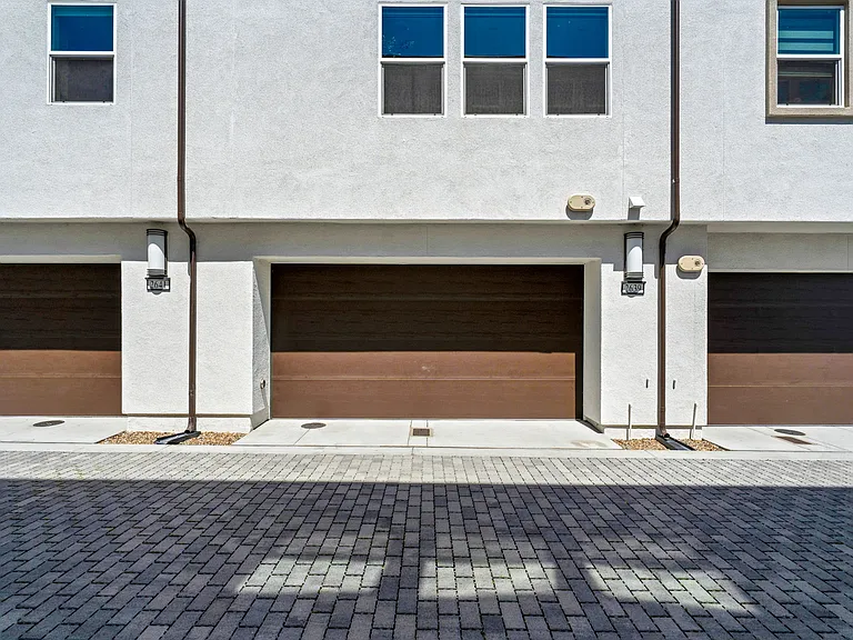 2639 Everly Dr — Photo 34