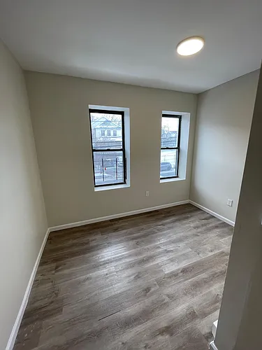 383 Avon Ave Photo 1