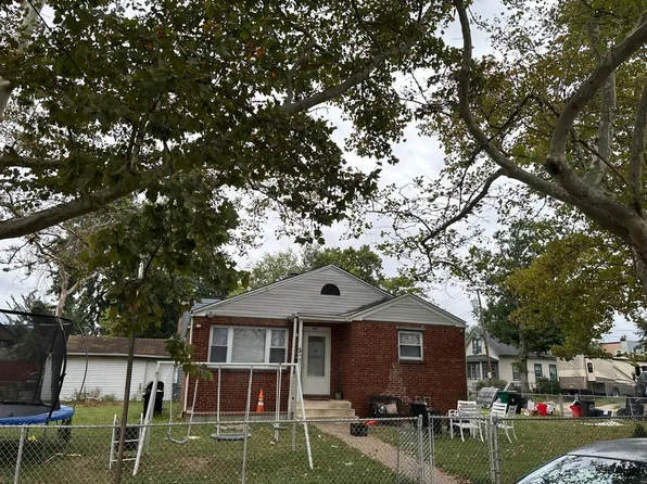 467 N 34th St, Camden, NJ 08105