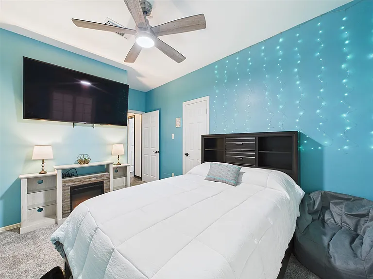 203 Las Brisas St — Photo 31