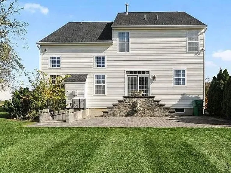 181 Almonds Way — Photo 9