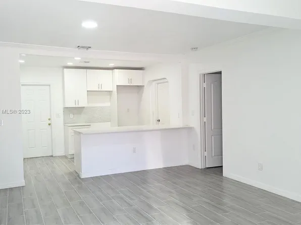 14040 NE 10th Ave, North Miami, FL 33161