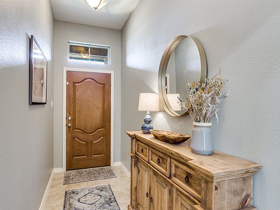 4th image of 9209 Hunters Ct