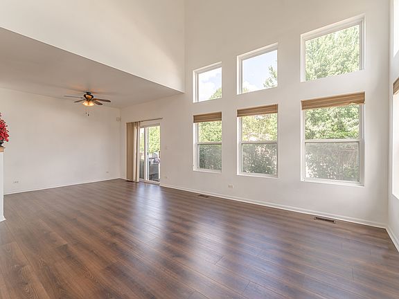 4th image of 2416 Cactus Ct #2416