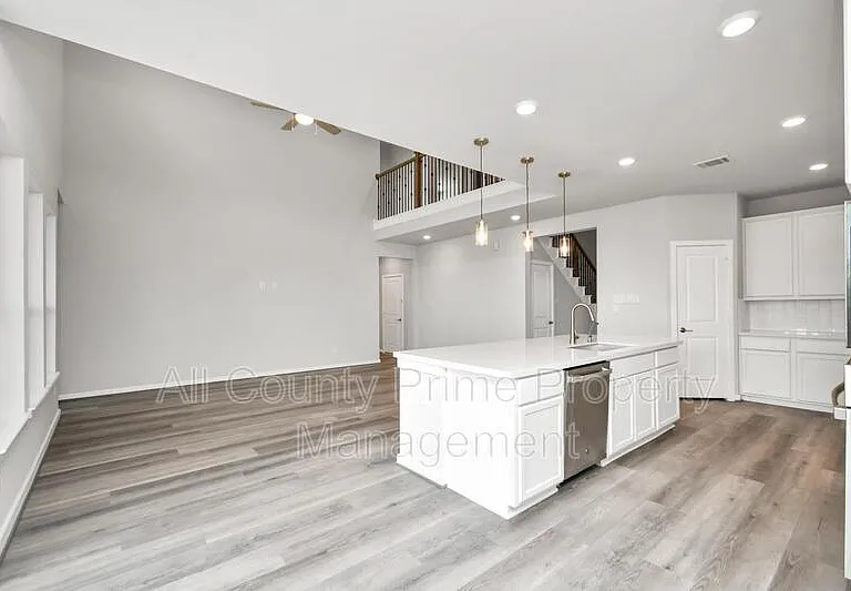 1218 Raburn Run Ln — Photo 12