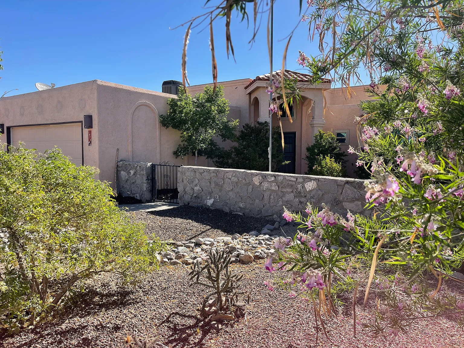 3 bed, 1496 sqft, $1,800 — Photo 4