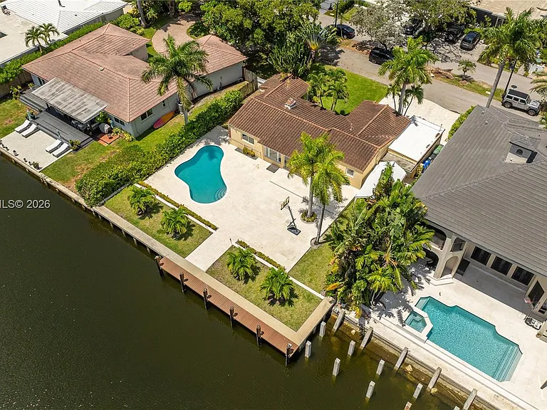 330 Coconut Isle Dr — Photo 36