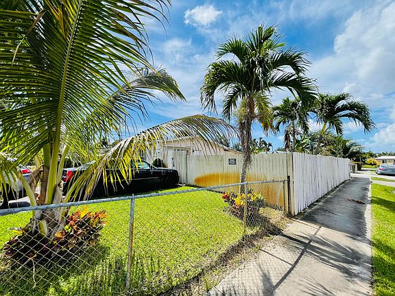 3rd image of 3480 NW 18th Street