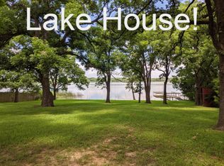 7472 Love Cir, Fort Worth, TX 76135