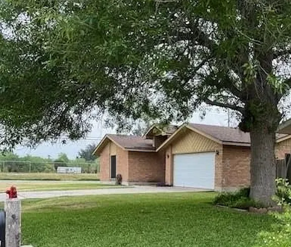 198 Sugar Tree Ln — Photo 1