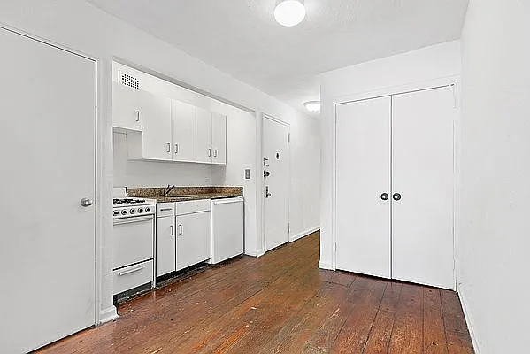 Rented by Corcoran | media 7