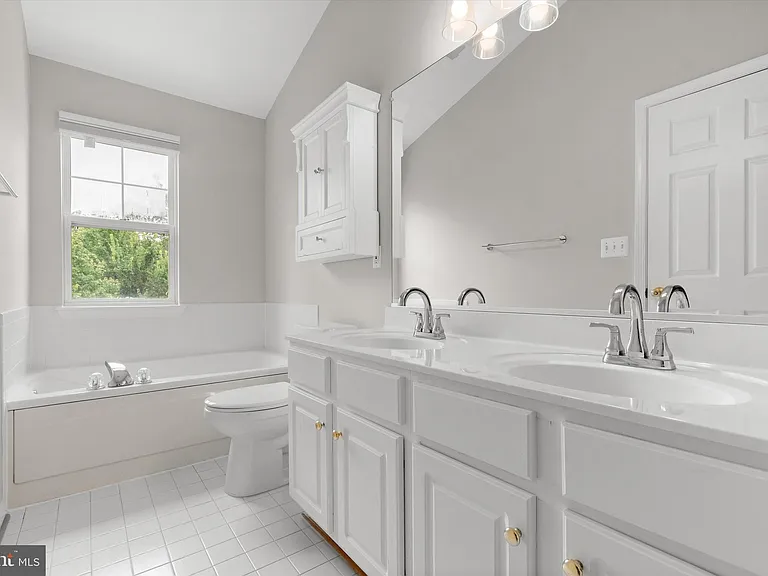 13412 Burrough Farm Dr — Photo 23