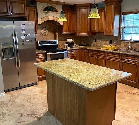 4th image of 25519 Wildwood Ln