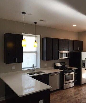 2nd image of 2313 W Iowa St APT 1R