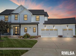6045 Caspian Ct, Bettendorf, IA 52722