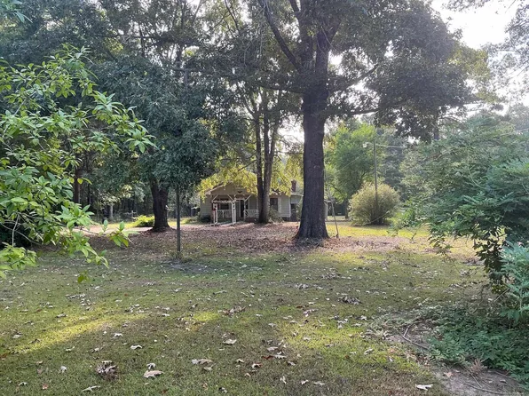 1698 Hancock Rd, Crossett, AR 71635