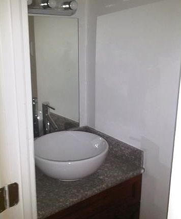 3rd image of 4415 W 10th Ln #4415