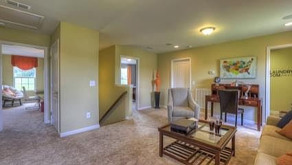 5th image of 228 Jocelyn Dr #29