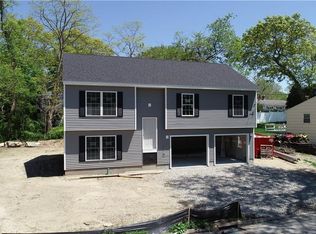 11 Woodland Rd, Waterford, CT 06385