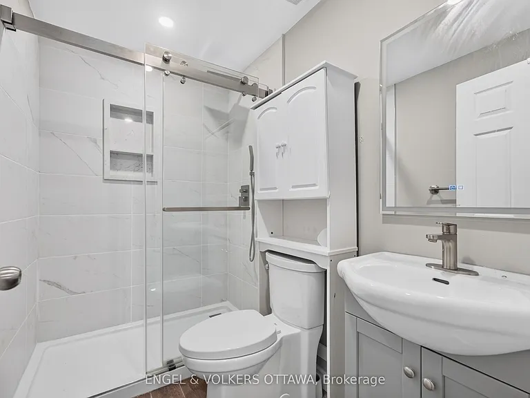 2123 Esprit Dr — Photo 43