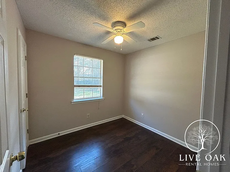 1469 Flo Zechman Dr — Photo 15