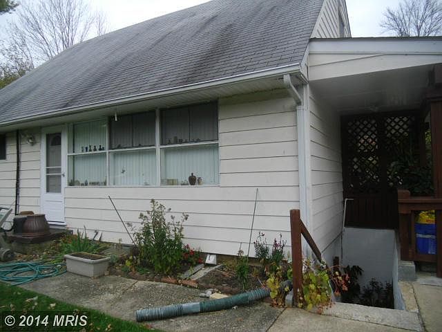 2nd image of 5702 Stillwell Rd