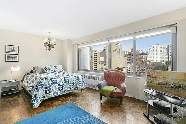 Rented by Halstead Real Estate | media 5