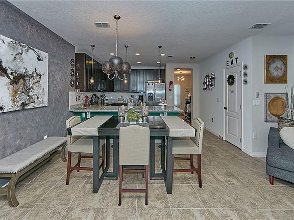 5th image of 265 Primrose Dr