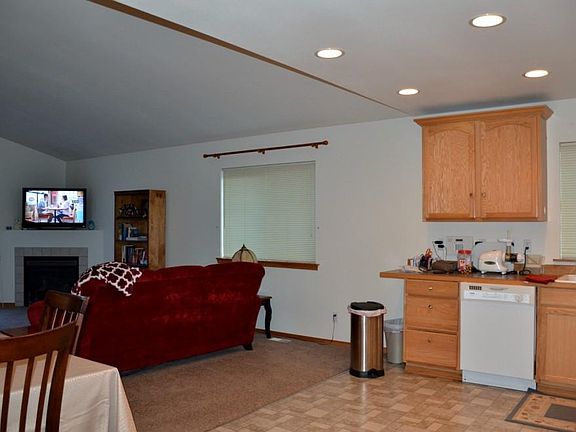 5th image of 4909 61st Dr NE