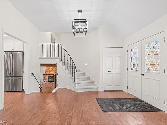 2nd image of 28323 Farrs Garden Path