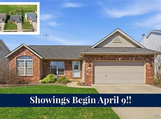945 Pacific Crossing Dr, O'fallon, IL 62269