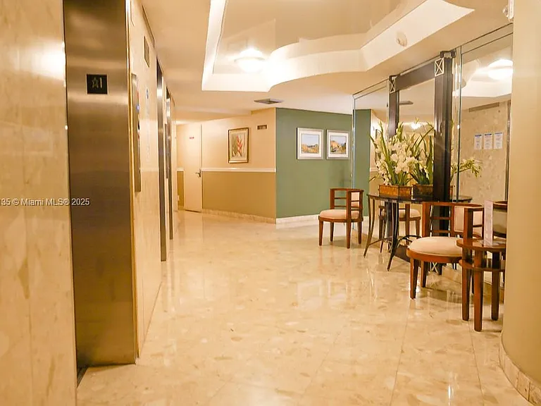 100 Golden Isles Dr #10 — Photo 3