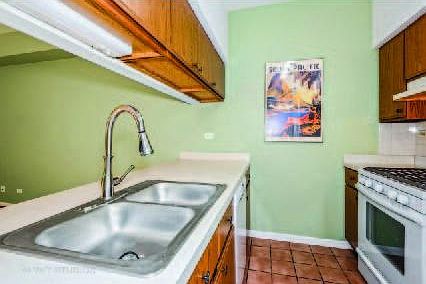 5th image of 1504 Golfview Dr #1504
