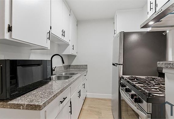 5th image of 12710 Matteson Ave APT 4