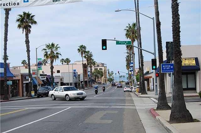 2nd image of 709 Mission Ave