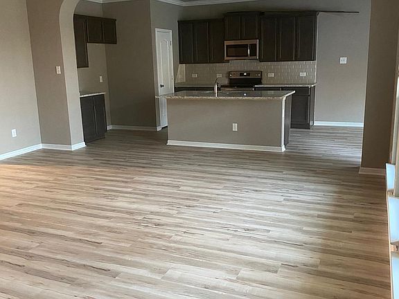 Vinyl "hardwood" floors with open floor plan