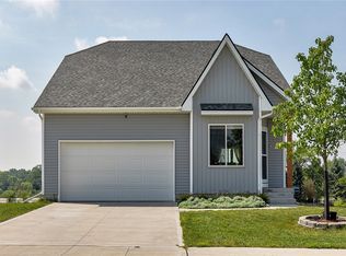 2601 Park Ridge Dr, Granger, IA 50109