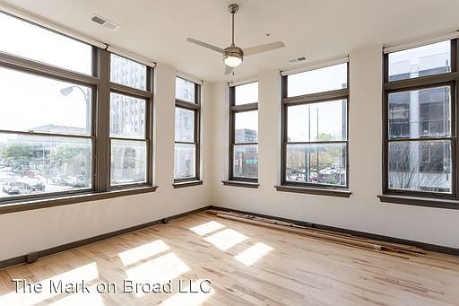 4th image of 300 E Broad St #3133602