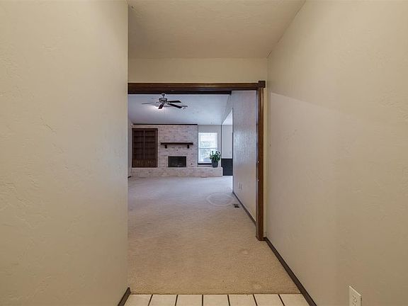 4th image of 7400 Walnut Creek Dr